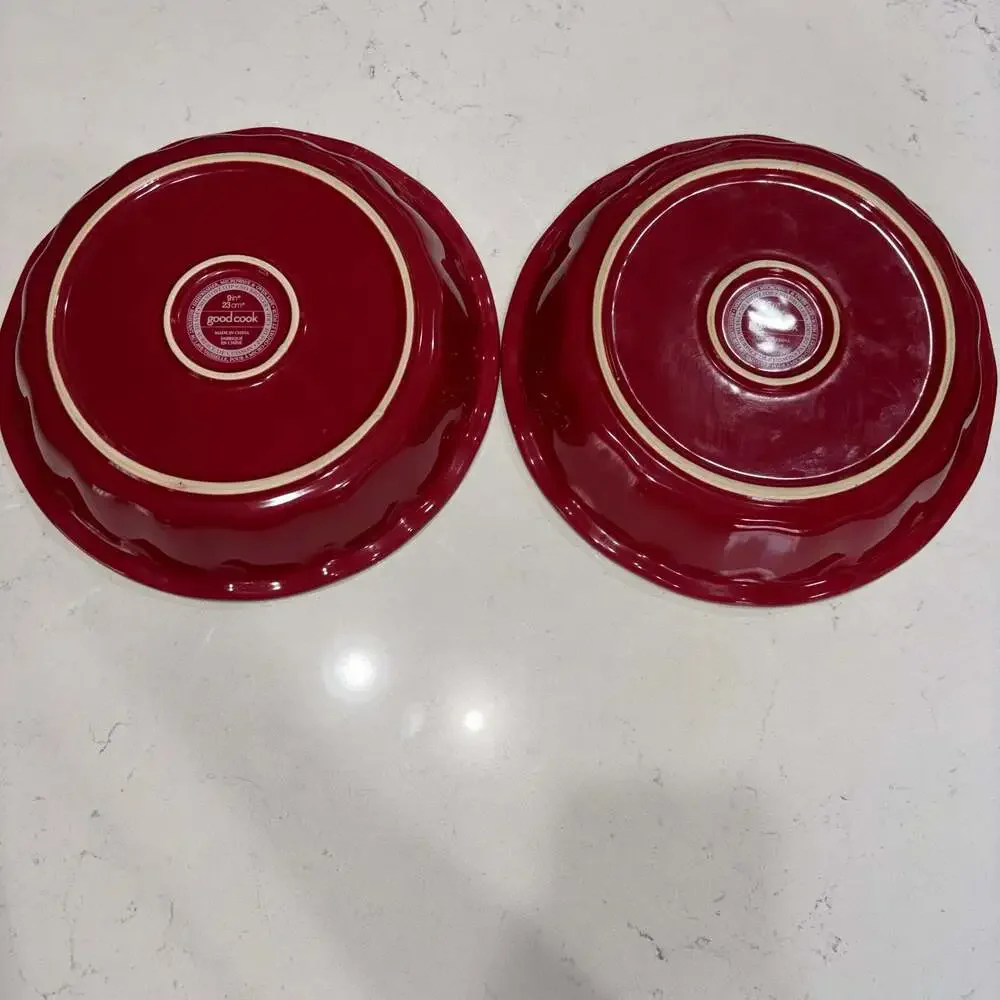 Set of 2 Good Cook Ceramic 9” Ruffled Scalloped Edge Pie Dishes Red and Cream
